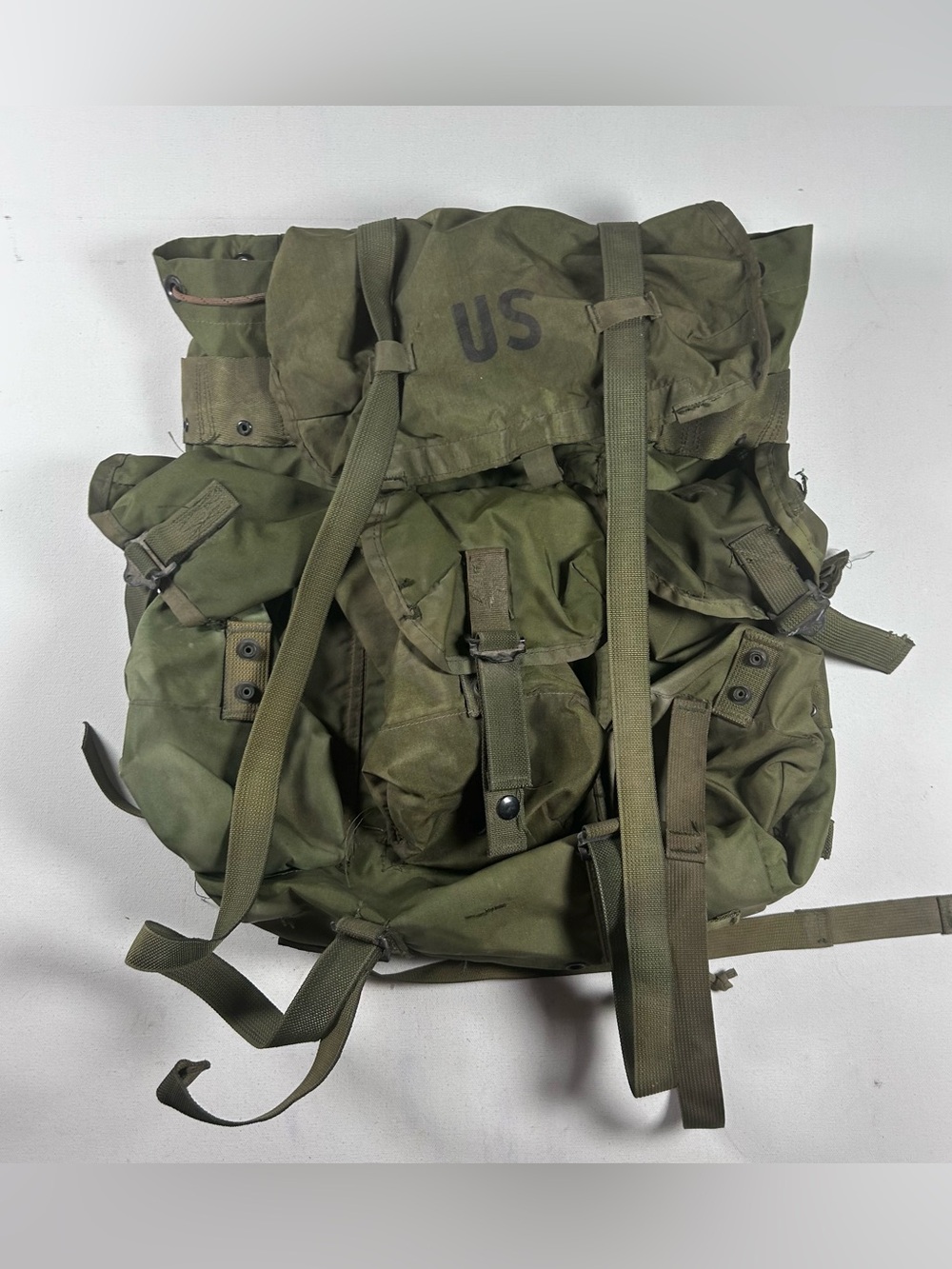 Gibraltar Industries LC-1 Medium Nylon Field Pack /w Back Straps All Functioning